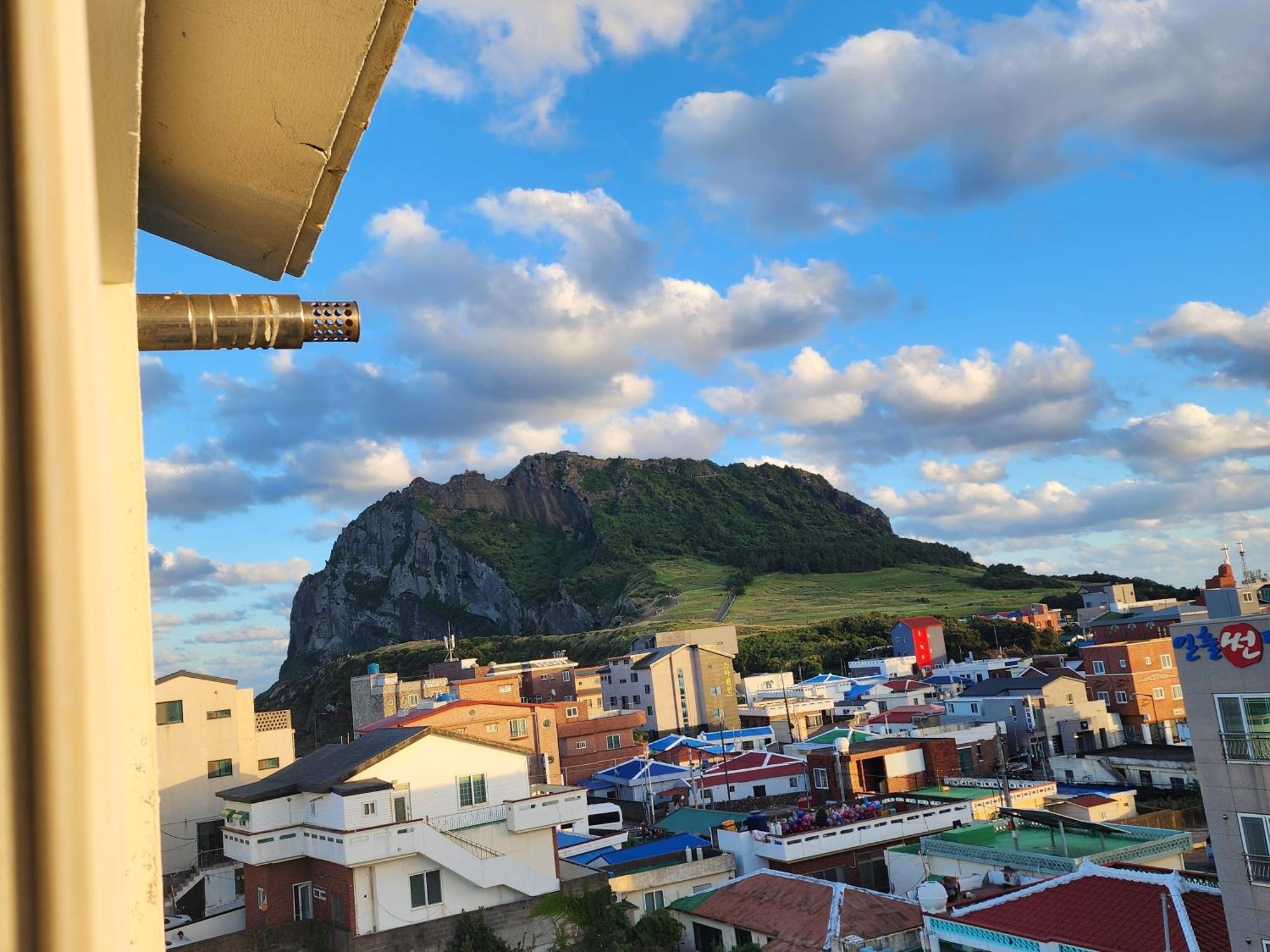 Pureun Jeju Pension Seogwipo Ngoại thất bức ảnh